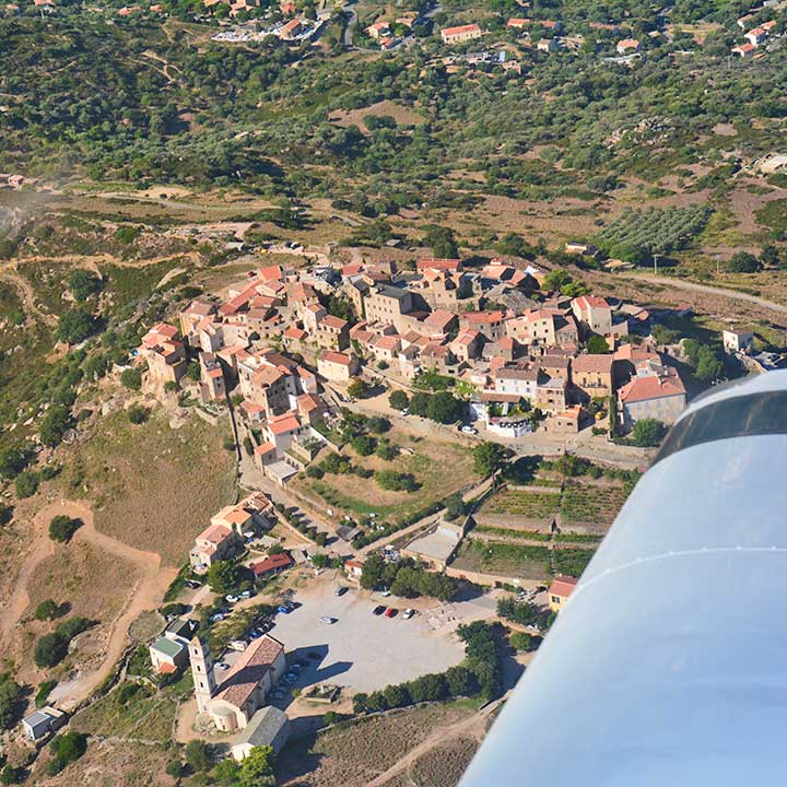 L'école de pilotage, le village de San Antonino